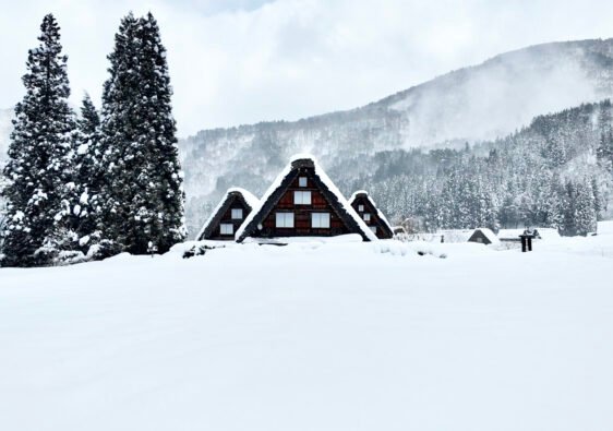 Shirakawa_go_village