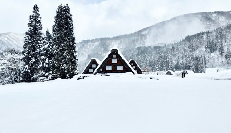 Shirakawa_go_village